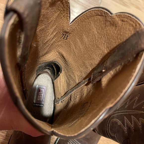 *SOLD* Ariat cowboy boots - Picture 3 of 5